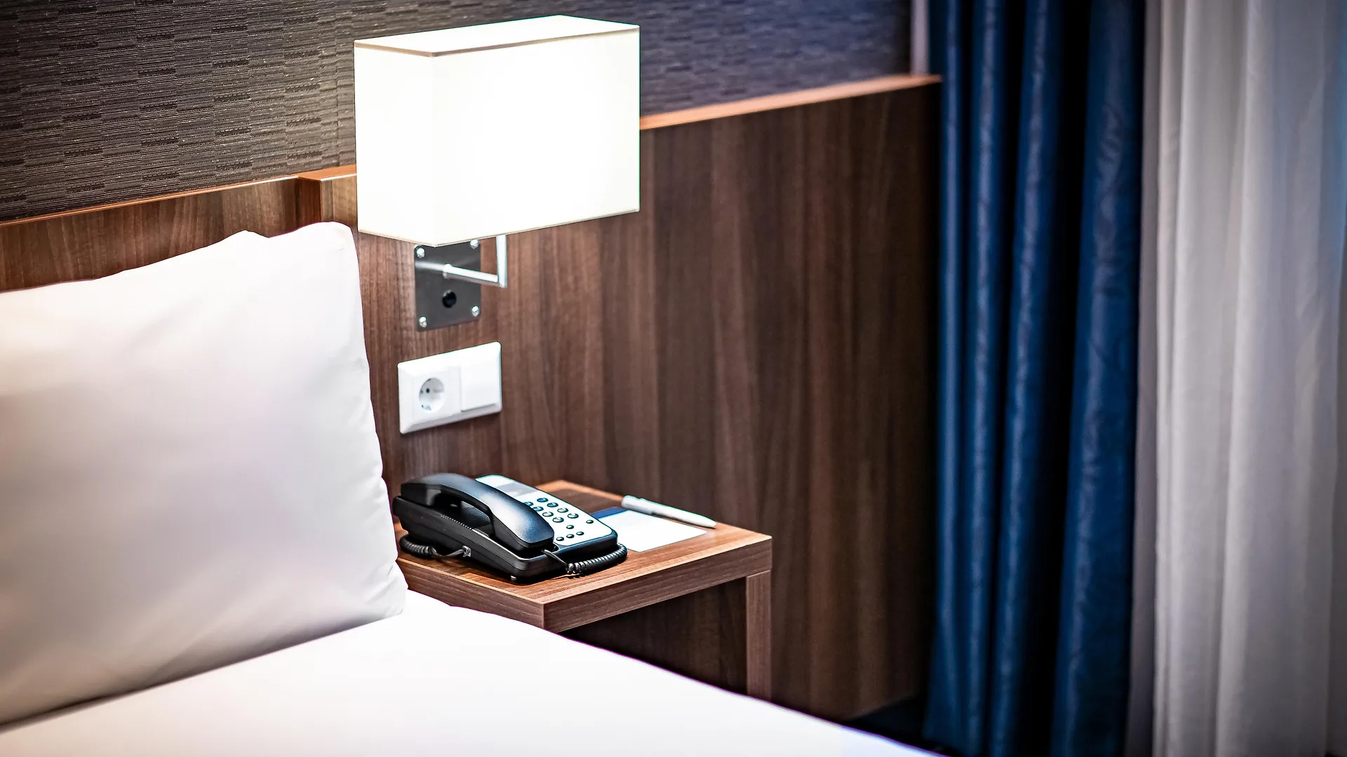 Holiday Inn Express Amsterdam - Schiphol, An Ihg Hotel Hoofddorp