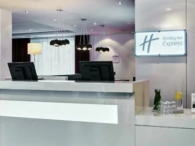 Holiday Inn Express Amsterdam - Schiphol, An Ihg Hotel Hoofddorp